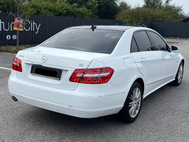 2012 Mercedes Benz E200 CGI Blue Efficiency (A) - 4