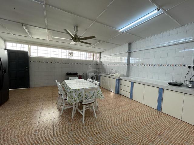 Taman Kingfisher Ujana / 6Bed4Bath / Fully F / Hospital Likas / UMS KK 4