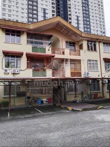 Pinggiran Cempaka, Ampang 1