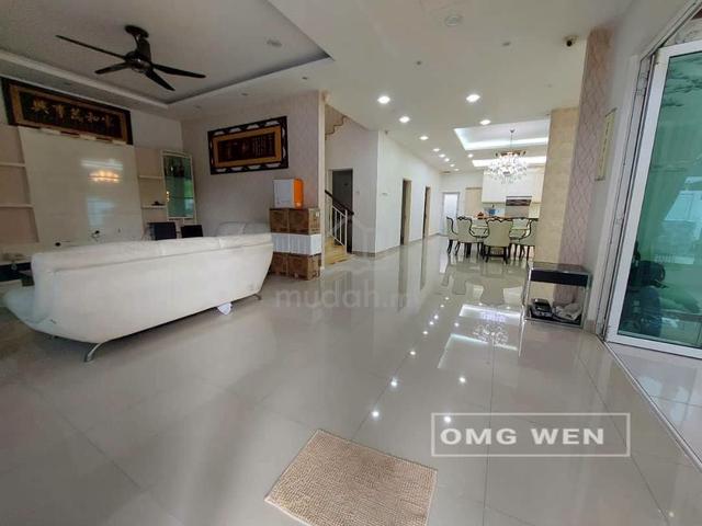 FACING LAKE Bukit Raja KLANG 2.5 Story CORNER House For Sale RENOVATED 1