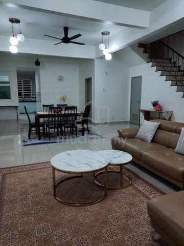 Fully furnished Bkt Banyan SP 4-Bedrooms en suite bathrooms 2-storey 1
