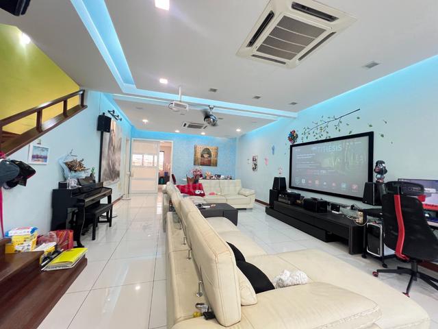 2 Sty terrace @ Sapphire, Bandar Kinrara, Freehold, Guarded, Cheap 1