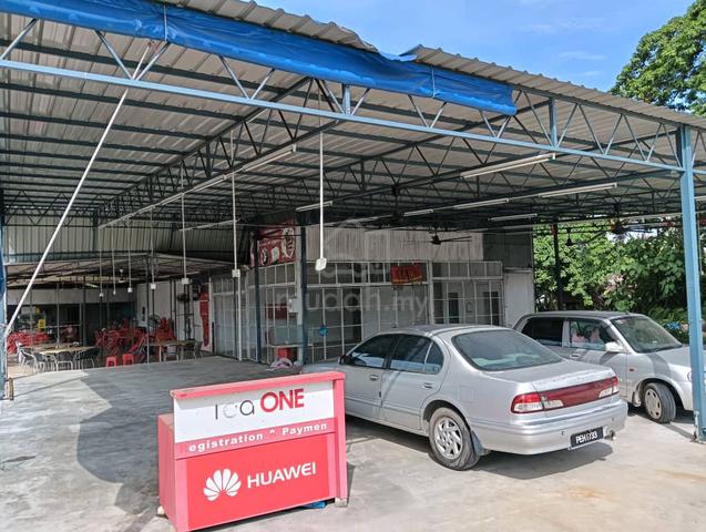 Jalan Paboi Simpang Ampat 1