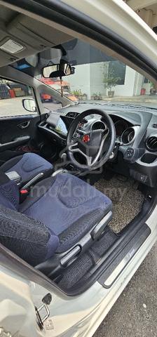 2013 Honda JAZZ 1.5 FACELIFT (A) - 5