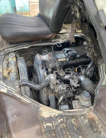 Toyota HIACE 2.4 LH61 (M) - 4
