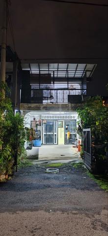 END LOT Double Storey Taman Rasmi Jaya Ampang 1