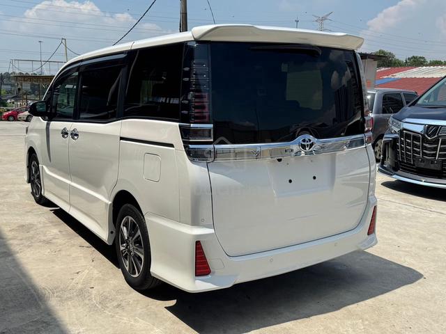 2021 Toyota VOXY 2.0 ZS KIRAMEKI III (A) - 5