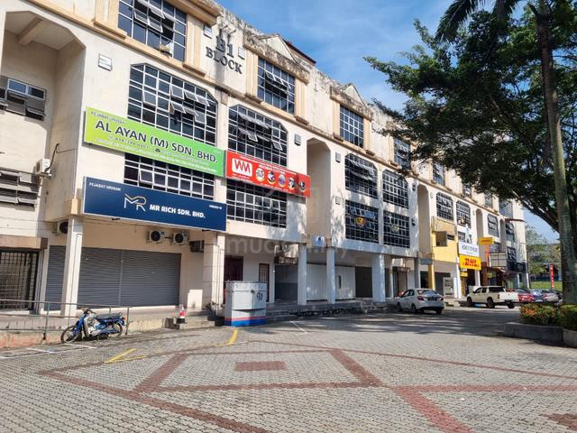 Nilai Square Shoplot for sale 1