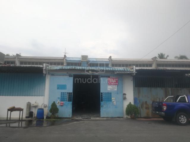 Merlimau Depan Belakang Extended Kilang Teres 1.5 tingkat Dijual 1