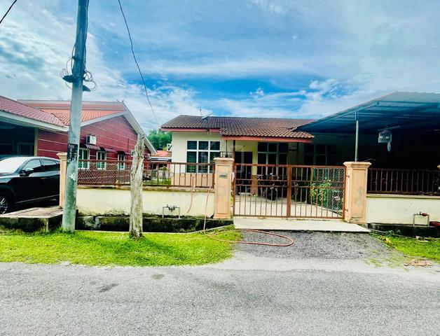 Teres Setingkat (End Lot) Taman Gurun Indah, Gurun, Kedah 1