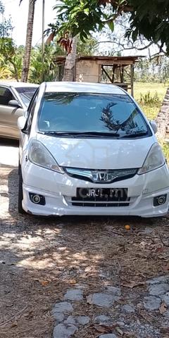 2013 Honda JAZZ 1.3 (HYBRID) FACELIFT (A) - 3