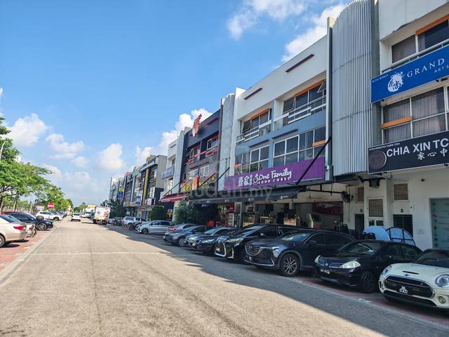 Seri Austin Ground Floor Shop Lot 24x80 1