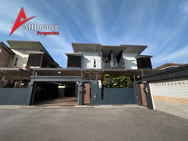 2.5 storey Luxury Semi Detached Helston Height Stutong Baru for Sale 1