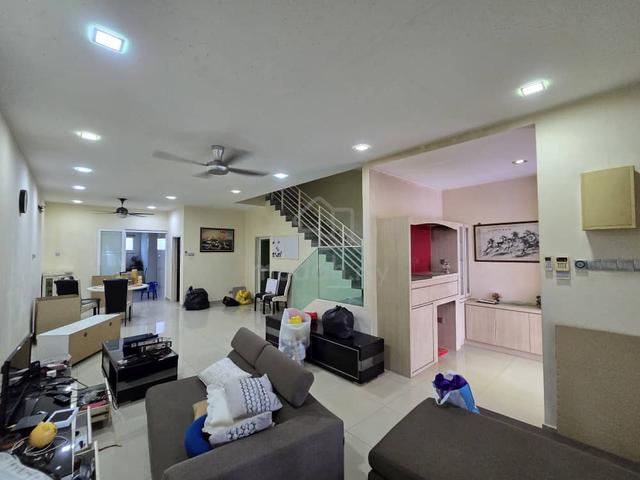 Food, groceries & mrt nearby for less headache 1