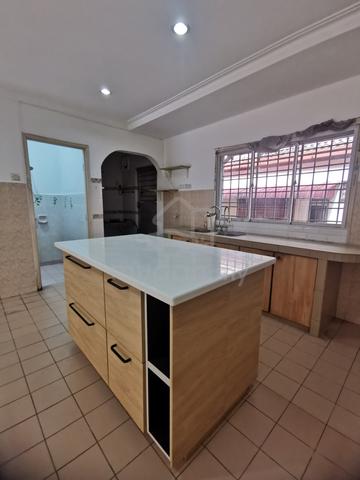 Freehold Taman Sri Putra 2 Storey Landed 20x60 4R3B Renovated MOVE IN 1