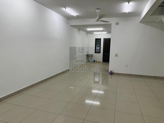 Rent Klang Bandar Bukit Raja Casira 1 2-Storey Terrace House,Near NKVE 1