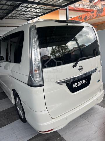 2013 Nissan SERENA 2.0 S-HYBRID HIGHWAY STAR - 2
