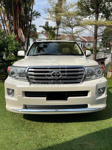 2013 Toyota LANDCRUISER 4.6 ZX (URJ202W) (A) - 2