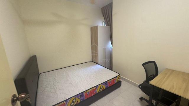 Flora Damansara New Renovated Middle Room Unit For Rent 1