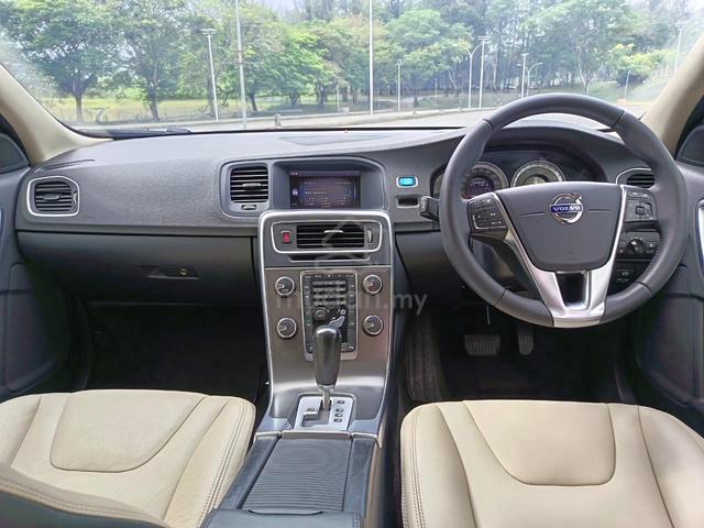 2012 Volvo V60 2.0 T5 (A)ONE OWNER REVERSE CAMERA - 3