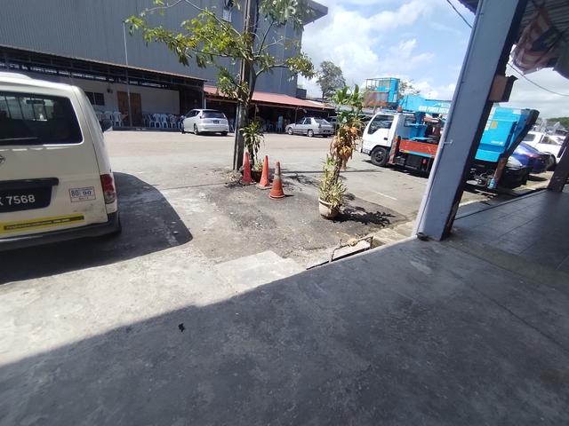 Sri Skudai 2 sty shophouse 22x70 suitable for any business & hostel 5