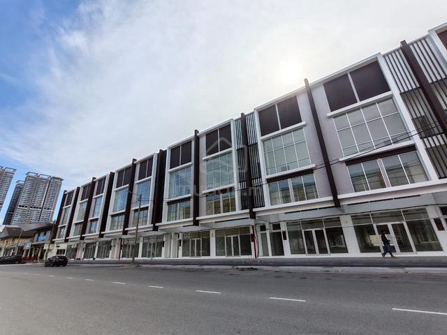 Kota Laksamana 2km from JONKER, 2 storey Shop Office @ Main Road 24x73 1