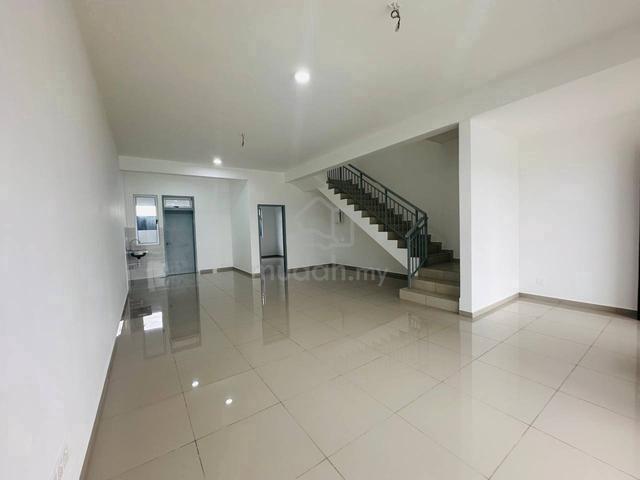 BUMI Teres 2 tingkat M Tiara Skudai, Johor Bahru 20min CIQ 3