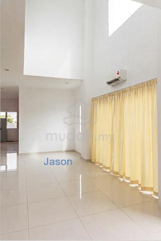 3 Storey bungalow House With Lift In Greenlane 1