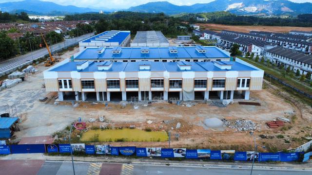 Brand New Scientex Kundang Jaya 2 Storey Shop Lot 20x70 for Rent 1