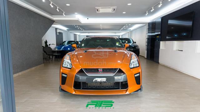 Low Mileage ❗❗❗ 2017 Nissan GT-R 3.8 superb cond - 4