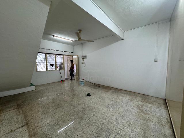 Double Storey Terrace @ Pandamaran, Port Klang 1