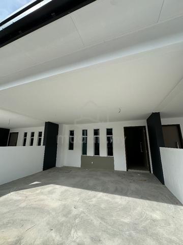 TAMAN BUKIT SEPANGAR PARKLANE (PHASE 5A) - Brand New Vacant Unit 1