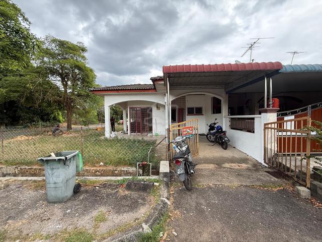 Bandar Puteri Jaya 1 Stry Terrace Corner Unit for Rent Bpj 1