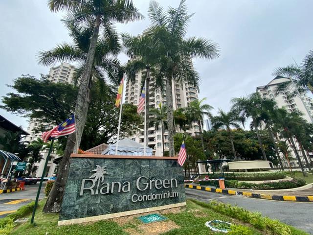 Riana Green 4
