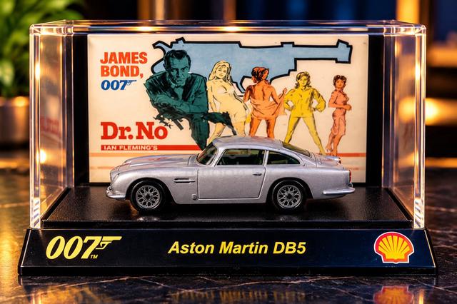 Shell James Bond Aston Martin DB5 1:64  - DR. NO - photo 3 of 4