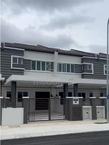 Teres 2 Tingkat Jalan Kebun | 4 Bilik 4 Air |  1