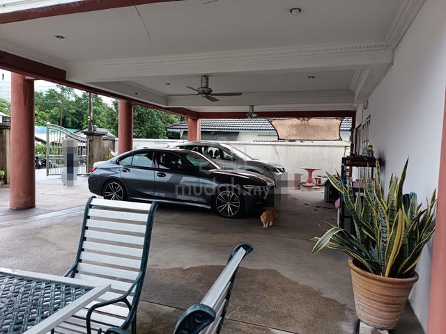 3 storey Bangalow House For Sale 1