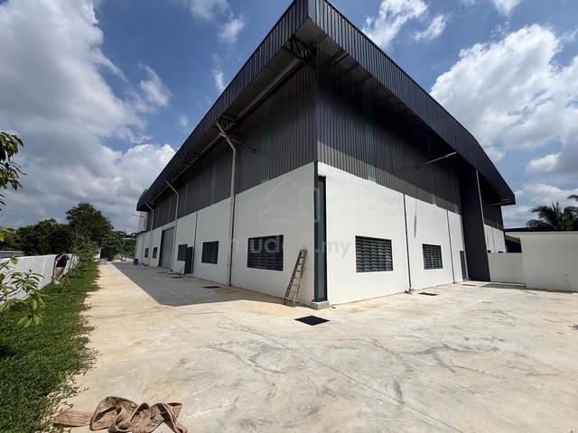 1.5 storey Corner factory for rent at Rinching Semenyih 1