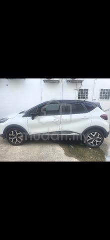 2019 Renault CAPTUR 1.2 TCe (A) - Direct Owner - 1
