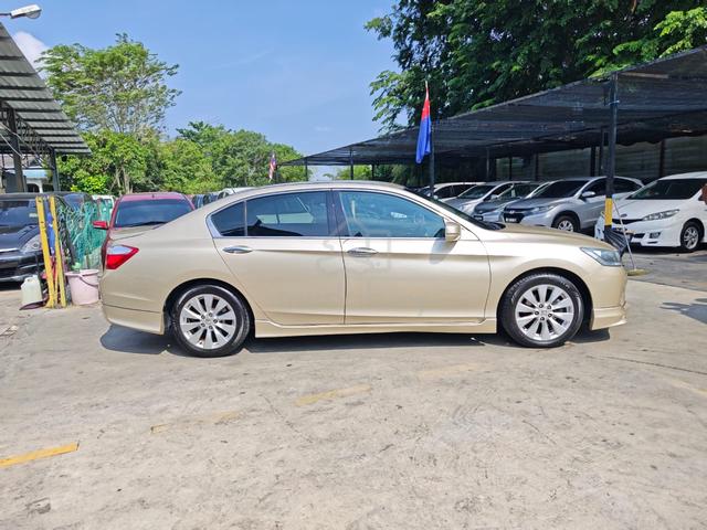 2013 Honda ACCORD FULL SPEC 2.0 (AUTO) - 2