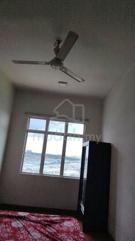 Room for rent 1