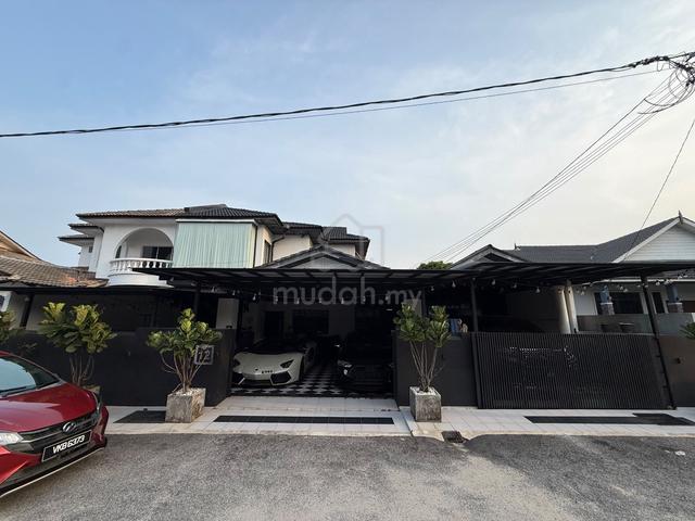 [Fully Renovated]Banglo Berkembar Dua Tingkat EndLot di Pantai Beserah 1