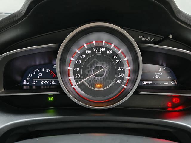 Mazda 3 2.0 SKYACTIV (A) HATCHBACK / CARBON / HUD - 4