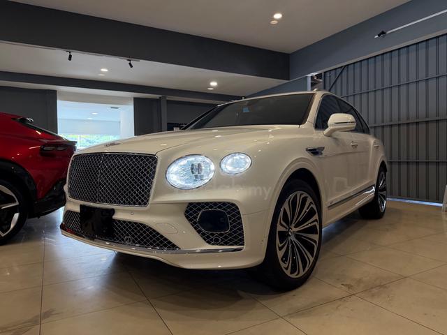 2022 Bentley BENTAYGA 4.0 V8 Mulinner spec Red int - 2