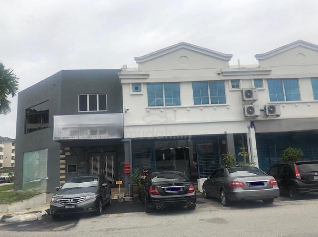 Bandar Sunway PJS 7 Warehouse/ Factory/Shop 2 1/2 Storey Shop For Sale 1