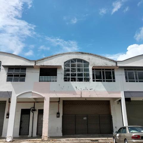 Senai seelong small factory for rent 1