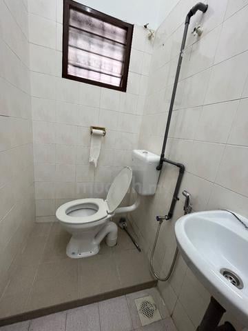 2 Sty House at Bdr Pengkalan Indah Ipoh 4