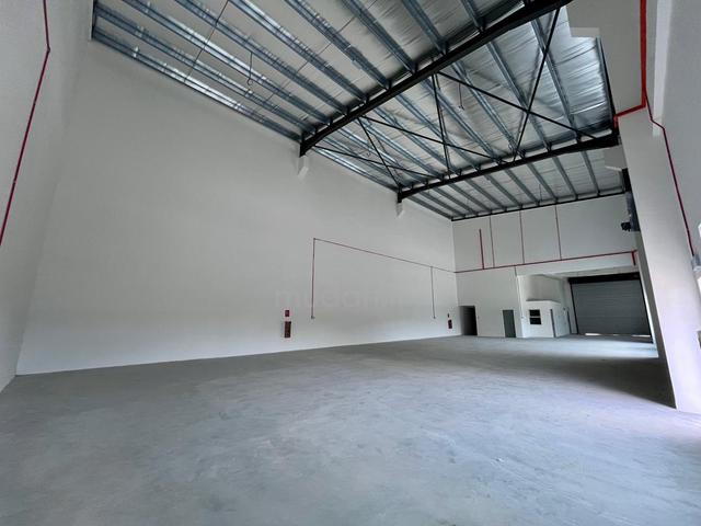 Frontier @ Desa Cemerlang 1.5 Storey Cluster Corner Factort for rent 1