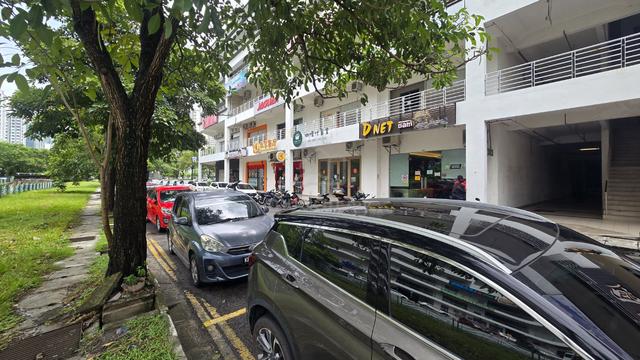 Golden Triangle 1 @ 1st floor Commercial beside lift & staircase 1
