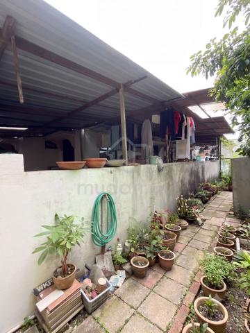 Corner Semi-D 3,200 sqft Land 8–9 Car Parks Sungai Ara 1